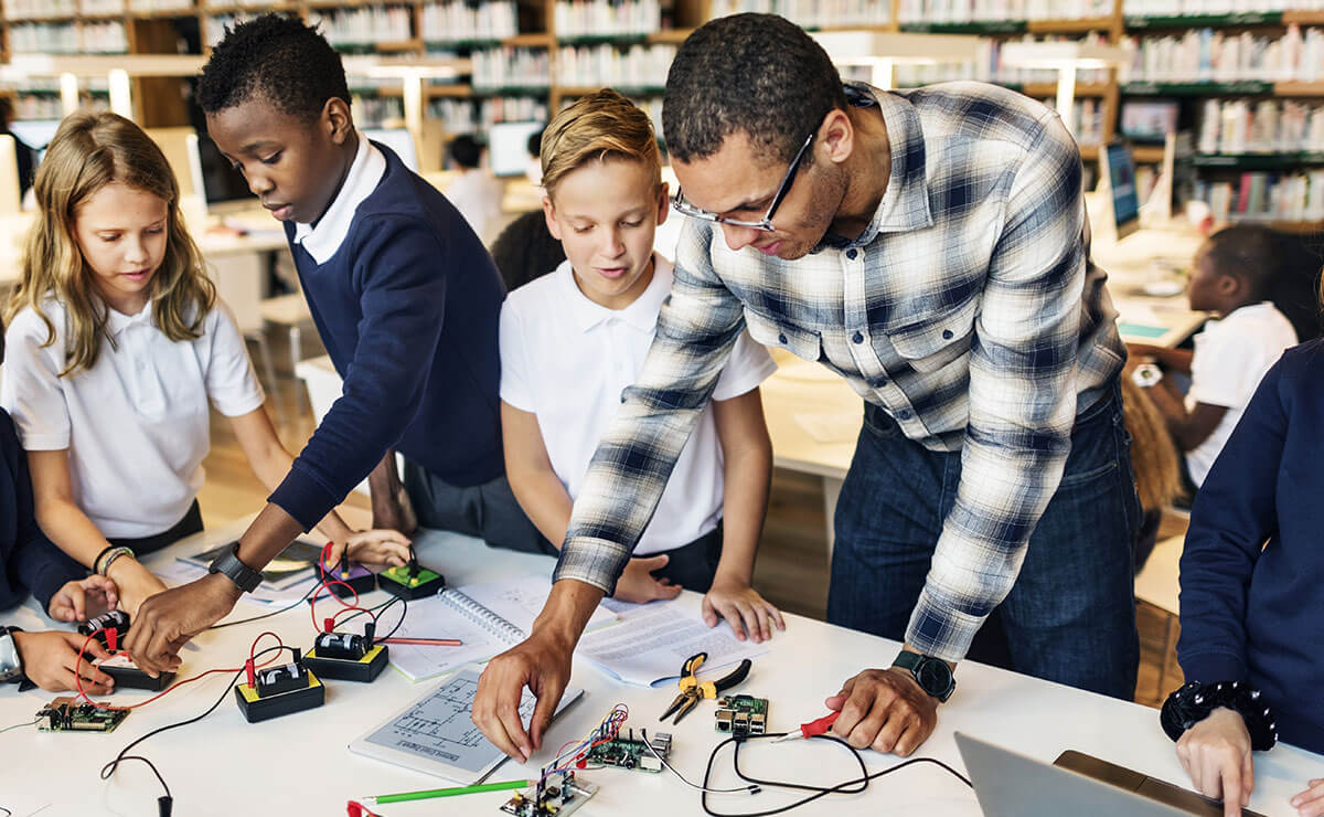 Estrategias para su Integración e Implementación a los procesos de Enseñanza-Aprendizaje